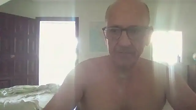 Snapshot of llopaco chatting on 07-14-26, 11:27 llopaco online show from 07-14-26, 11:27