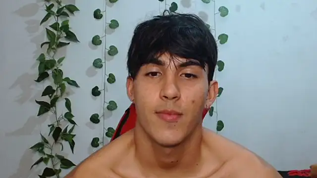 Snapshot of neithanzynxx chatting on 02-25-25, 08:21 neithanzynxx online show from 02-25-25, 08:21
