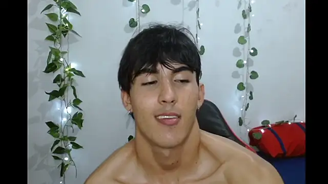 Snapshot of neithanzynxx chatting on 03-12-25, 01:36 neithanzynxx online show from 03-12-25, 01:36