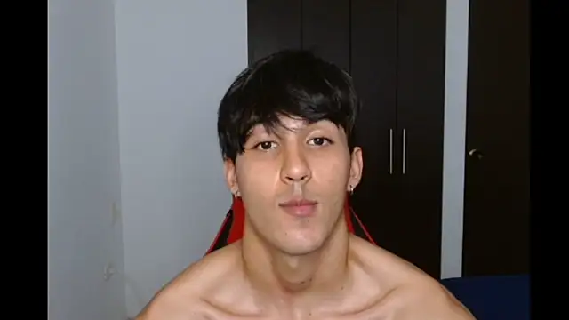 Snapshot of neithanzynxx chatting on 03-20-25, 07:35 neithanzynxx online show from 03-20-25, 07:35