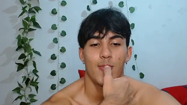 Snapshot of neithanzynxx chatting on 02-26-25, 10:47 neithanzynxx online show from 02-26-25, 10:47