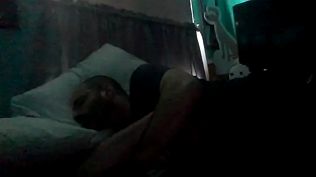 Snapshot of Novabear6996 chatting on 02-21-26, 06:43 Novabear6996 online show from 02-21-26, 06:43