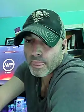 Snapshot of Novabear6996 chatting on 02-08-26, 02:53 Novabear6996 online show from 02-08-26, 02:53