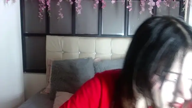 fyreandfox  online show from 12-18-25, 07:18