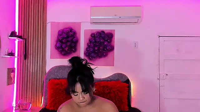 Dahiana Giil online show from 07-13-26, 06:35