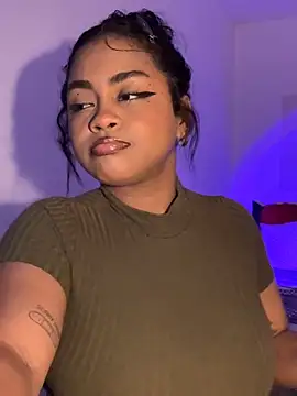 Dahiana Giil online show from 10-29-25, 06:45