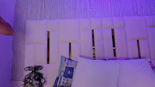 hillary uckerman  online show from 04-02-26, 11:39