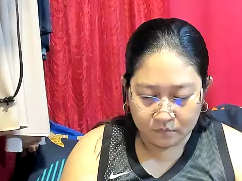 Snapshot of hotchubby88 chatting on 05-14-26, 02:52 hotchubby88 online show from 05-14-26, 02:52