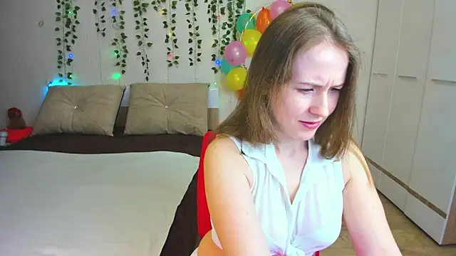 Snapshot of xeva_angelx chatting on 03-14-25, 11:11 xeva angelx online show from 03-14-25, 11:11