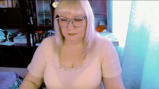 FlowerButterf online show from 02-22-26, 10:28