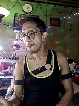 Snapshot of Tolayerfly69 chatting on 02-14-25, 05:25 Tolayerfly69 online show from 02-14-25, 05:25