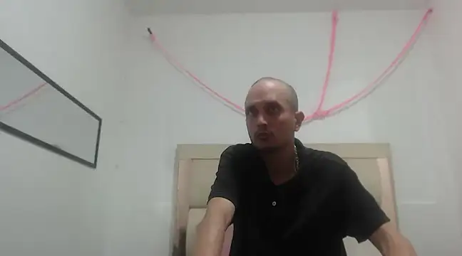 Snapshot of JhonTorres018 chatting on 02-16-25, 04:20 JhonTorres018 online show from 02-16-25, 04:20