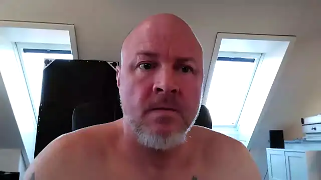 Snapshot of Lucifer29cm chatting on 02-16-25, 02:21 Lucifer29cm online show from 02-16-25, 02:21