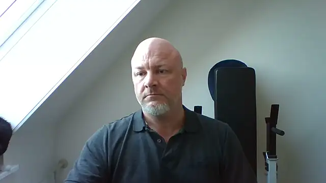 Snapshot of Lucifer29cm chatting on 10-20-25, 07:20 Lucifer29cm online show from 10-20-25, 07:20