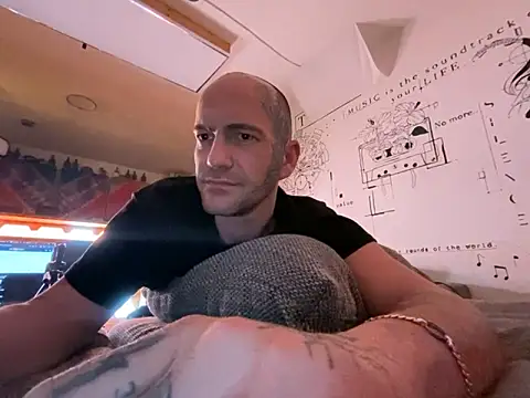 FckM3Hard online show from 02-05-26, 03:41