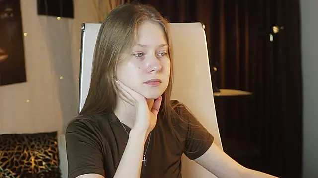 EveMundie online show from 04-13-26, 07:45