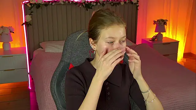 EveMundie online show from 10-29-25, 12:15