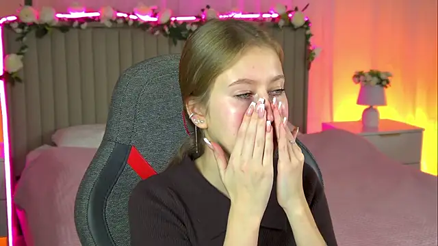 EveMundie online show from 10-16-25, 10:45