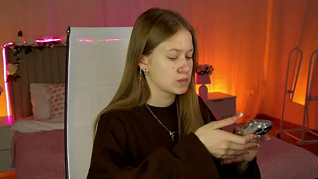 EveMundie online show from 02-12-26, 06:35