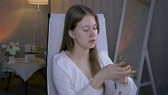 EveMundie online show from 03-13-26, 06:40