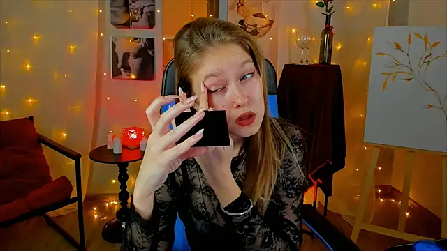 EveMundie online show from 12-02-25, 12:51