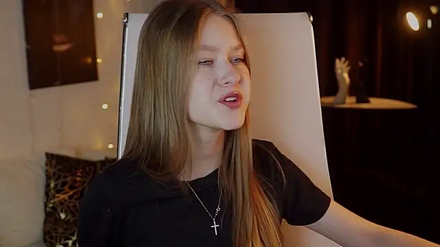 EveMundie online show from 03-21-26, 01:04