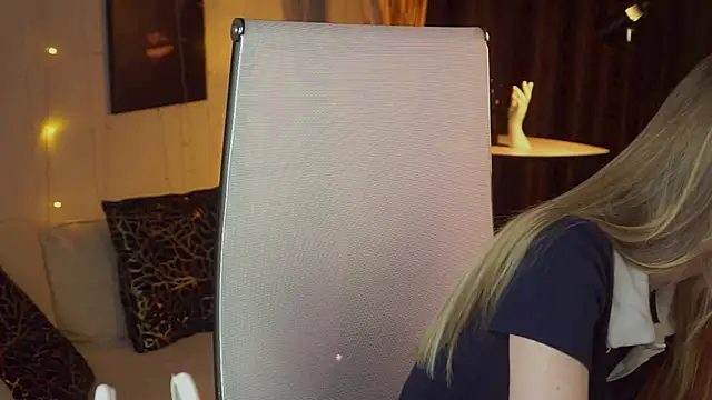 EveMundie online show from 06-04-26, 06:29
