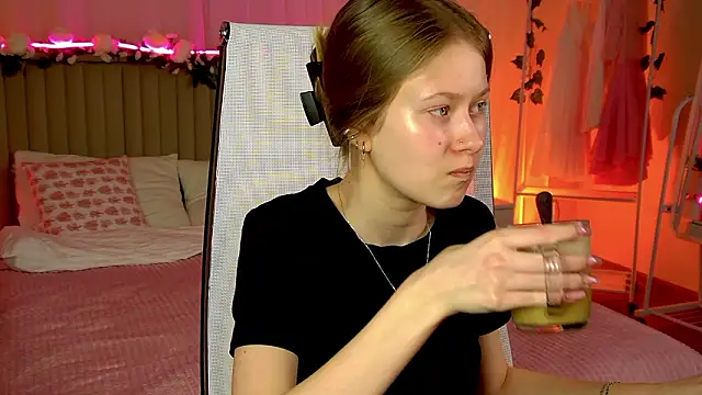 EveMundie online show from 03-04-26, 11:40