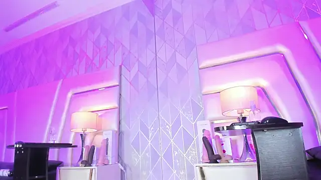 AnahisBennett online show from 11-12-25, 08:29