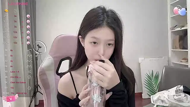 YaYa-521 online show from 09-21-25, 01:38