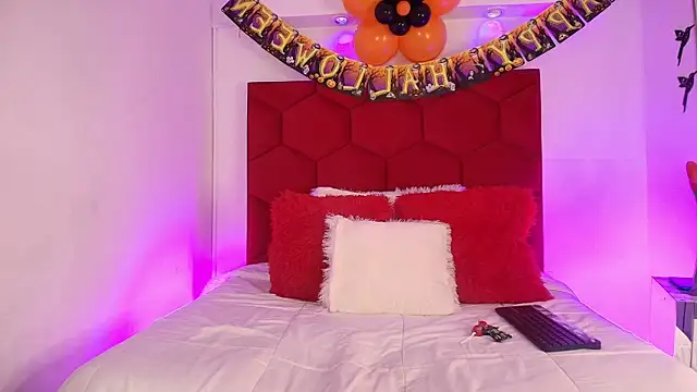 Snapshot of LoreleyNovoa chatting on 10-08-25, 03:30 LoreleyNovoa online show from 10-08-25, 03:30