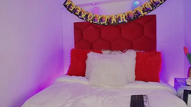 LoreleyNovoa online show from 10-29-25, 03:27