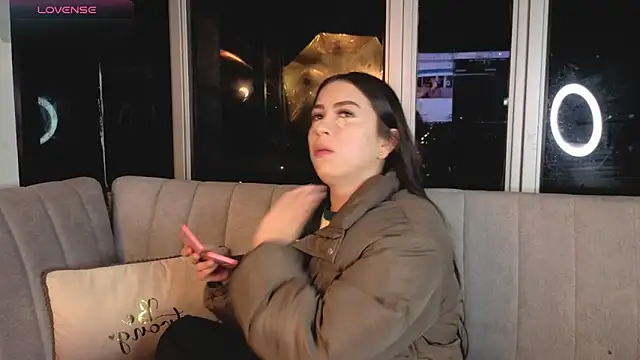 Snapshot of Ivanna_West chatting on 03-18-26, 10:18 Ivanna West online show from 03-18-26, 10:18