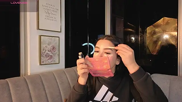 Snapshot of Ivanna_West chatting on 04-10-26, 10:00 Ivanna West online show from 04-10-26, 10:00