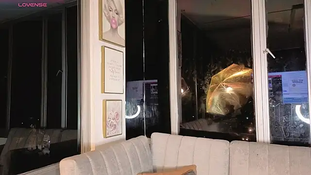 Snapshot of Ivanna_West chatting on 03-12-26, 09:57 Ivanna West online show from 03-12-26, 09:57