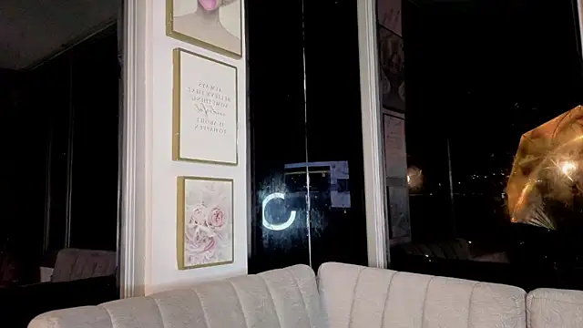 Snapshot of Ivanna_West chatting on 04-14-26, 09:58 Ivanna West online show from 04-14-26, 09:58