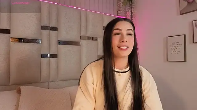 Snapshot of Ivanna_West chatting on 03-29-26, 03:30 Ivanna West online show from 03-29-26, 03:30