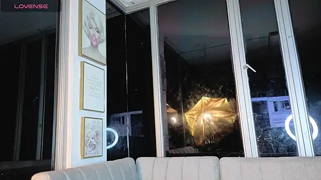 Snapshot of Ivanna_West chatting on 03-27-26, 09:54 Ivanna West online show from 03-27-26, 09:54