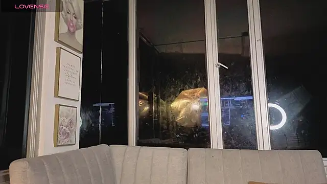 Snapshot of Ivanna_West chatting on 05-22-26, 10:02 Ivanna West online show from 05-22-26, 10:02