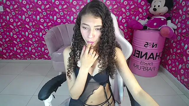 danatella a online show from 02-17-25, 03:55