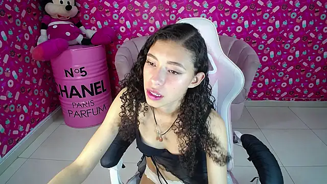 danatella a online show from 02-24-25, 11:10