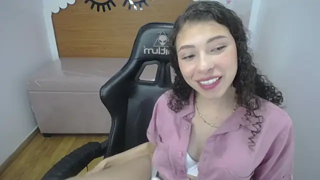 danatella a online show from 09-18-25, 01:03