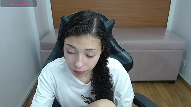 danatella a online show from 12-21-25, 12:51