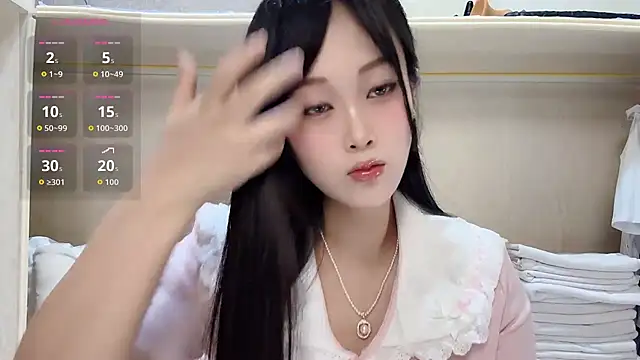 yueyue2003 online show from 06-26-26, 12:11
