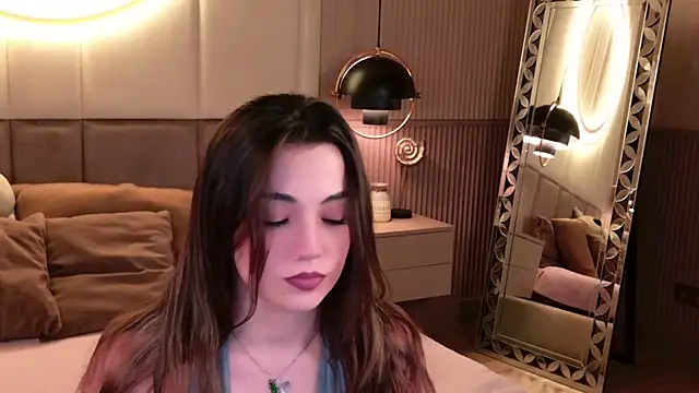 Alice Deleon online show from 10-11-25, 06:36