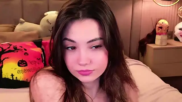 Alice Deleon online show from 10-18-25, 06:37