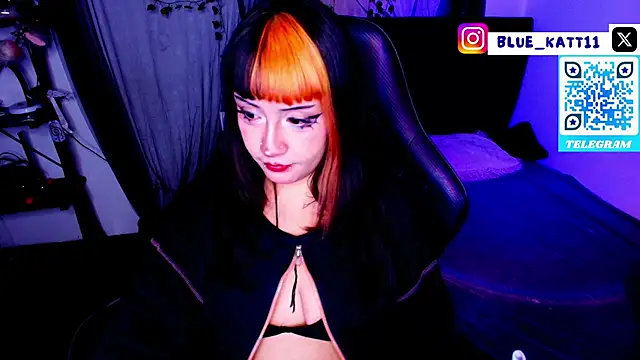 Snapshot of blue_katt chatting on 06-05-26, 12:15 blue katt online show from 06-05-26, 12:15