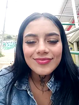 Snapshot of Emily_sharlot chatting on 03-20-25, 05:15 Emily sharlot online show from 03-20-25, 05:15