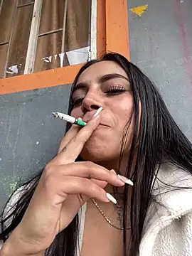 Snapshot of Emily_sharlot chatting on 10-26-25, 09:04 Emily sharlot online show from 10-26-25, 09:04