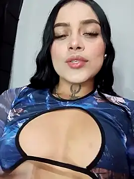 Snapshot of Emily_sharlot chatting on 03-13-25, 03:54 Emily sharlot online show from 03-13-25, 03:54